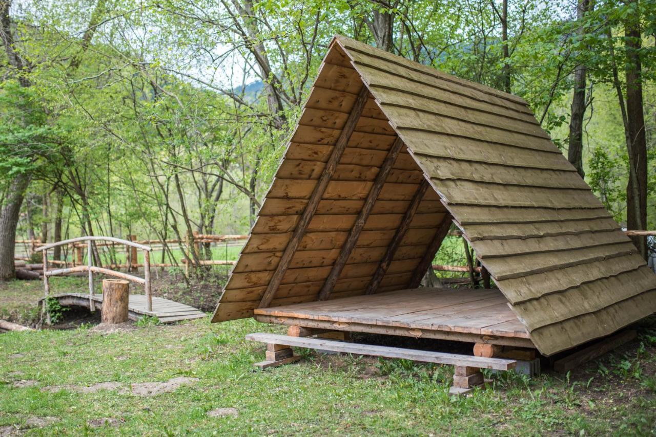 Kamp Na Otoku - Ljubno Ob Savinji Hotel Екстериор снимка