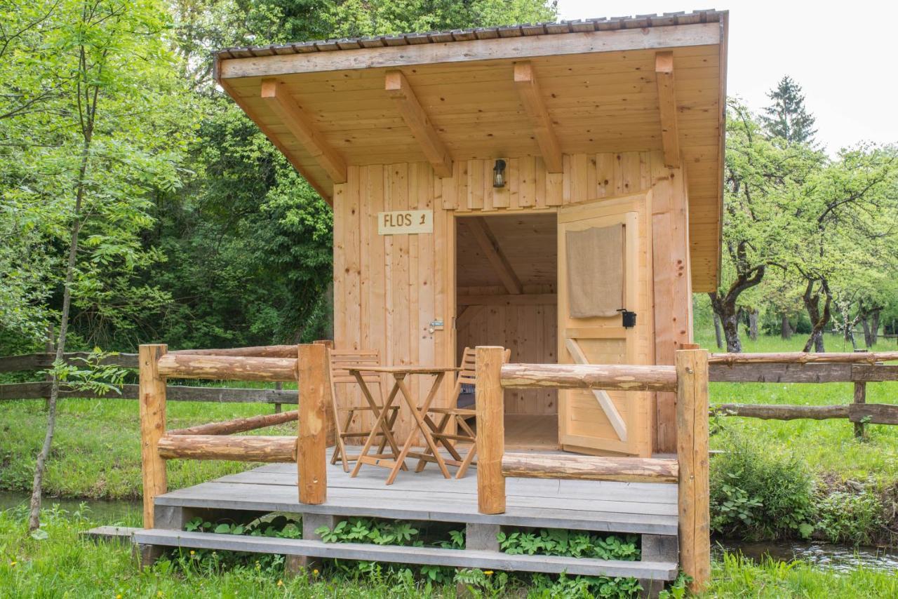 Kamp Na Otoku - Ljubno Ob Savinji Hotel Екстериор снимка